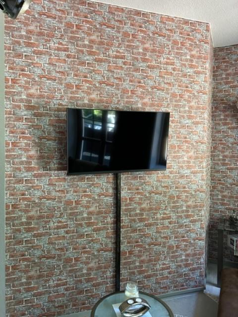 Ruhige Wohnung Im Fabrikstil In เคมนิตซ์ ภายนอก รูปภาพ